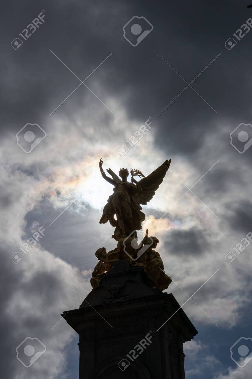 goddess of victory statue