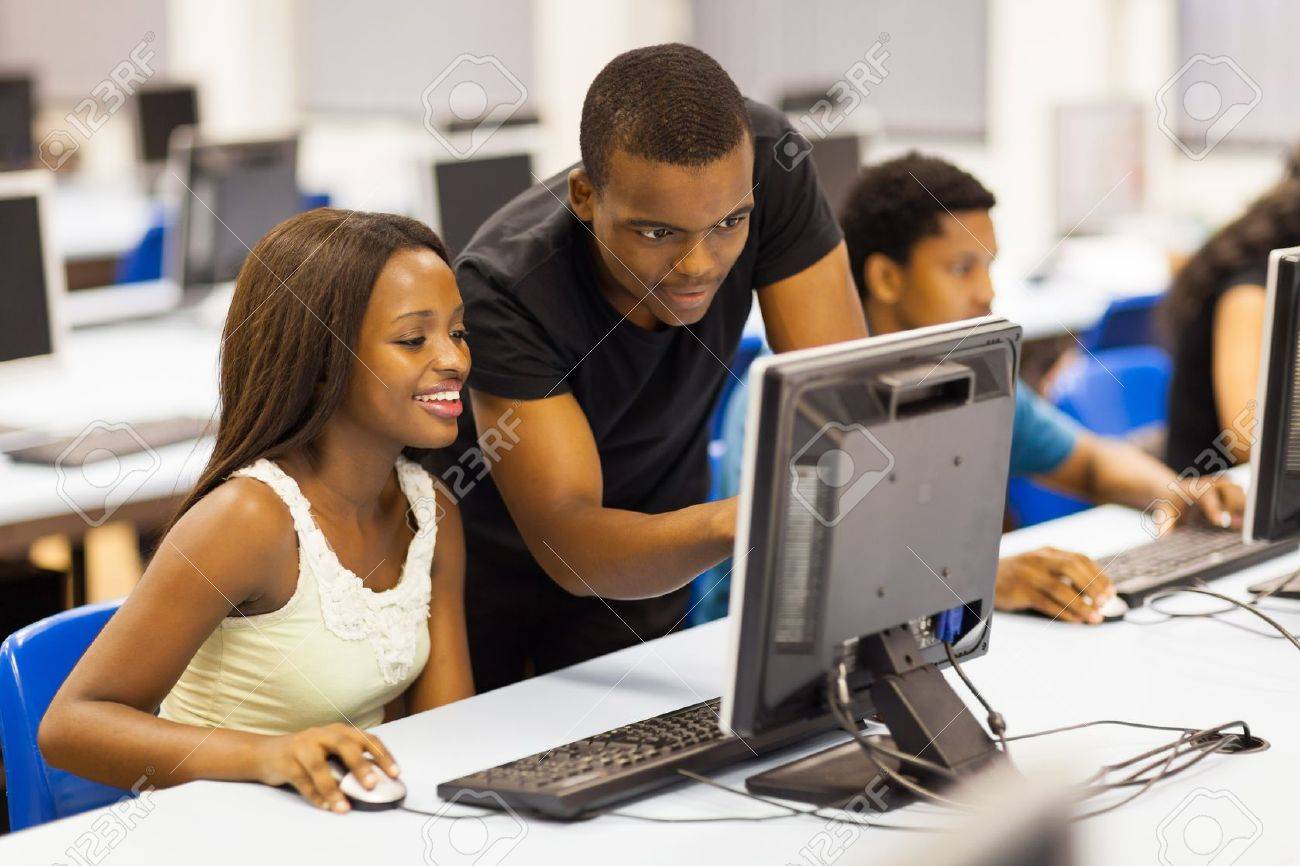 Groupe Africain Etudiants Dans La Salle Informatique Banque D Images Et Photos Libres De Droits Image Groupe Africain Etudiants Dans La Salle Informatique Banque D Images Et Photos Libres De Droits Image