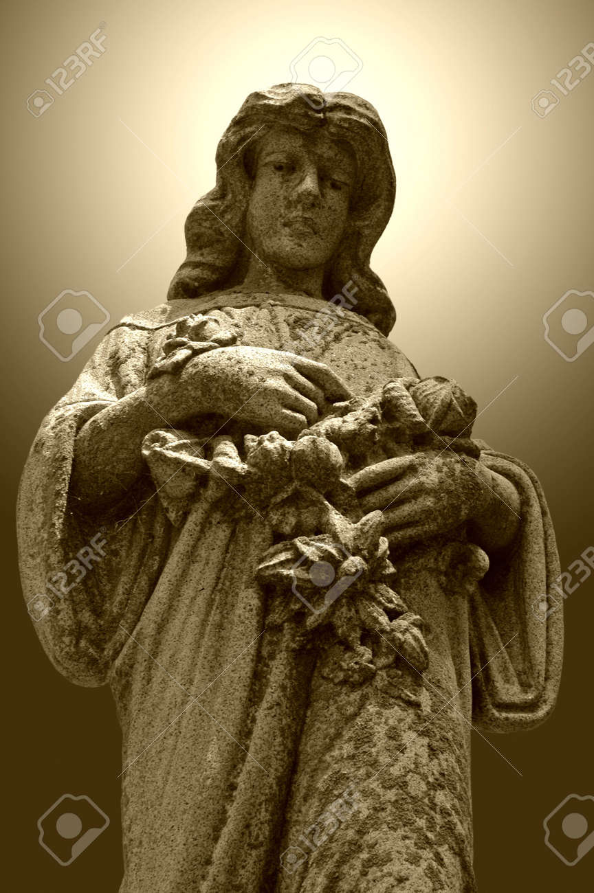 Antique Virgin Mary Statue At A Historic Cemetery Predates 1922 - 