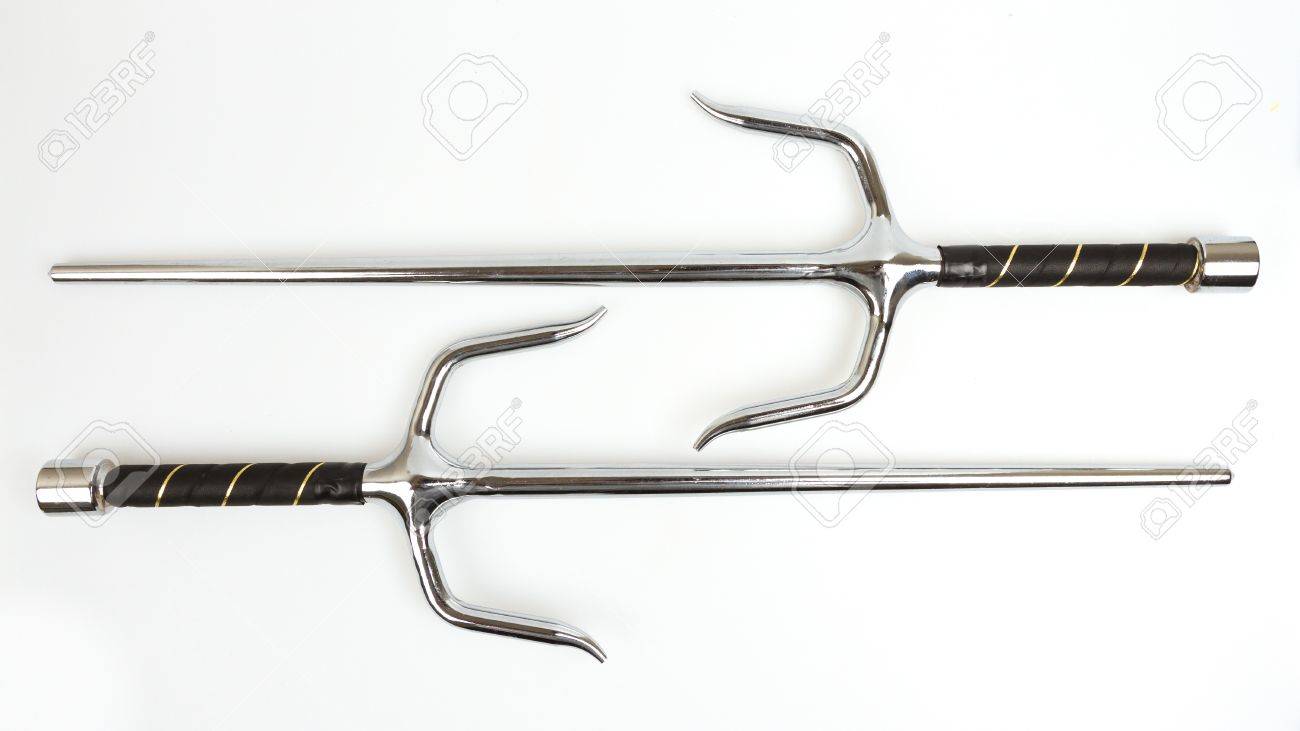 白い背景に分離されたサイ 武器 の写真素材 画像素材 Image