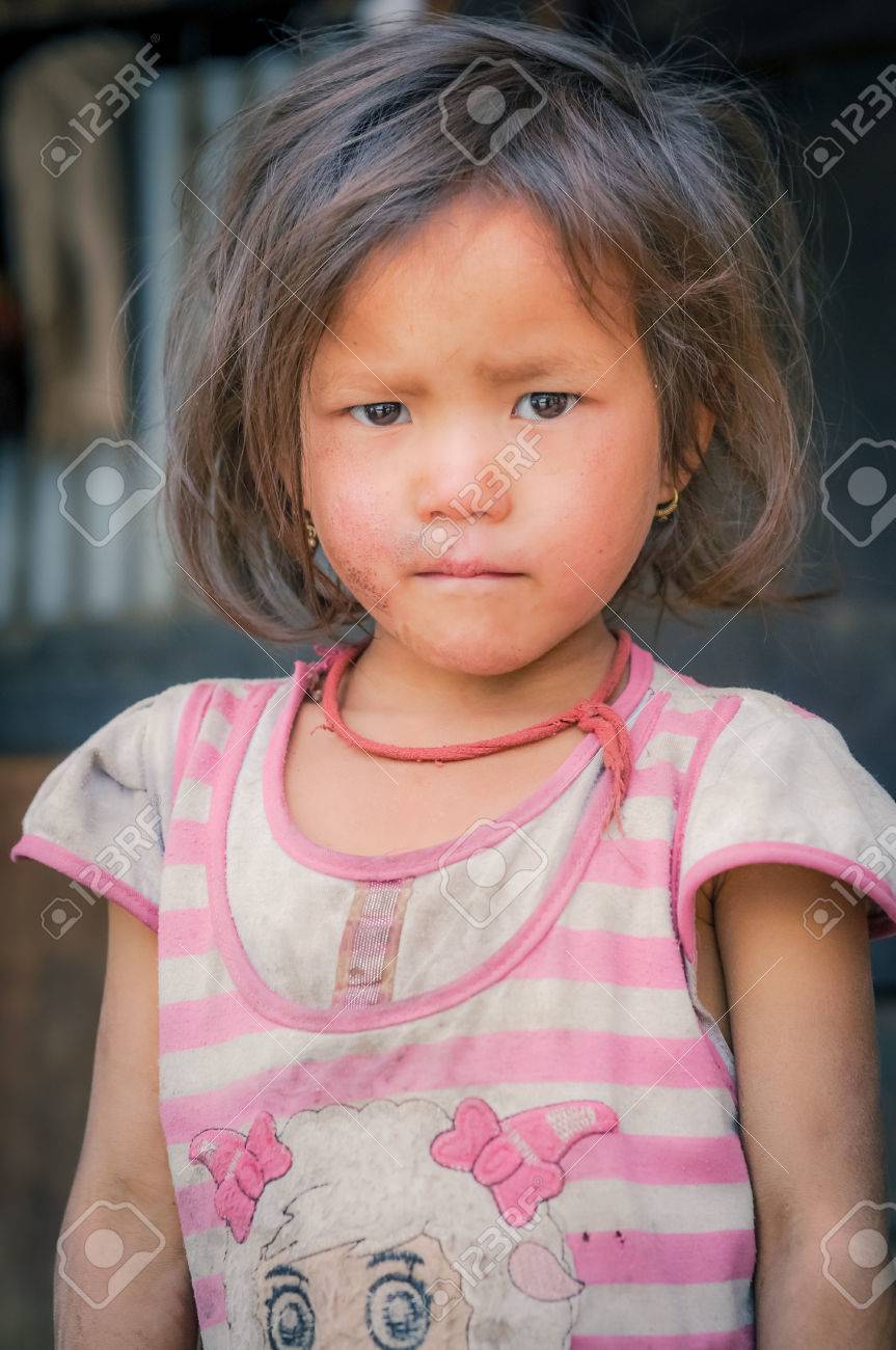 Kanchenjunga Trek Nepal Circa May 2012 Small Girl With Short