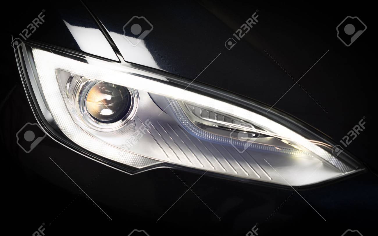 テスラ (モデル S) ヘッドライトは光に一つソフト ボックスを使用しま  