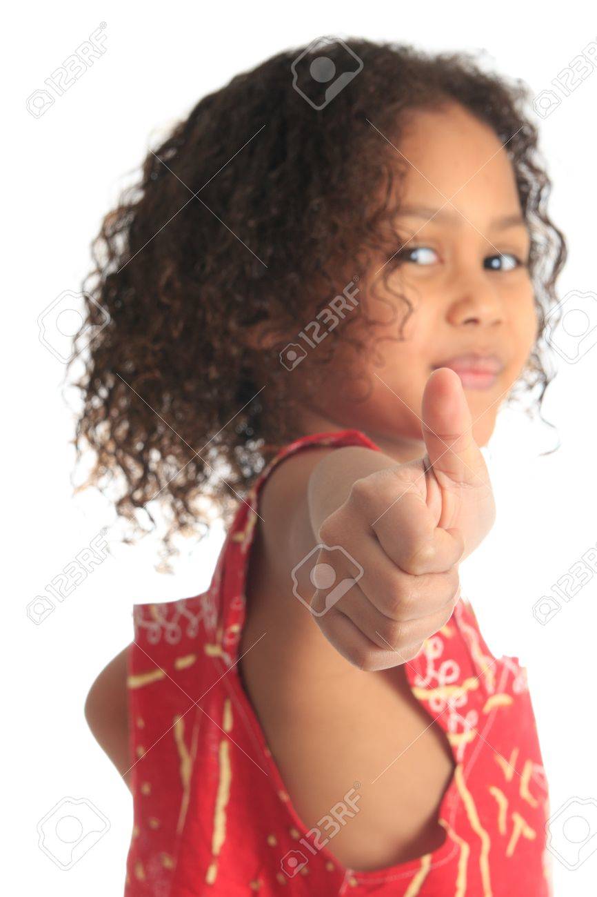 Afro Americain Belle Fille Avec Les Cheveux Frises Noirs Isole Metisse Des Femmes Banque D Images Et Photos Libres De Droits Image