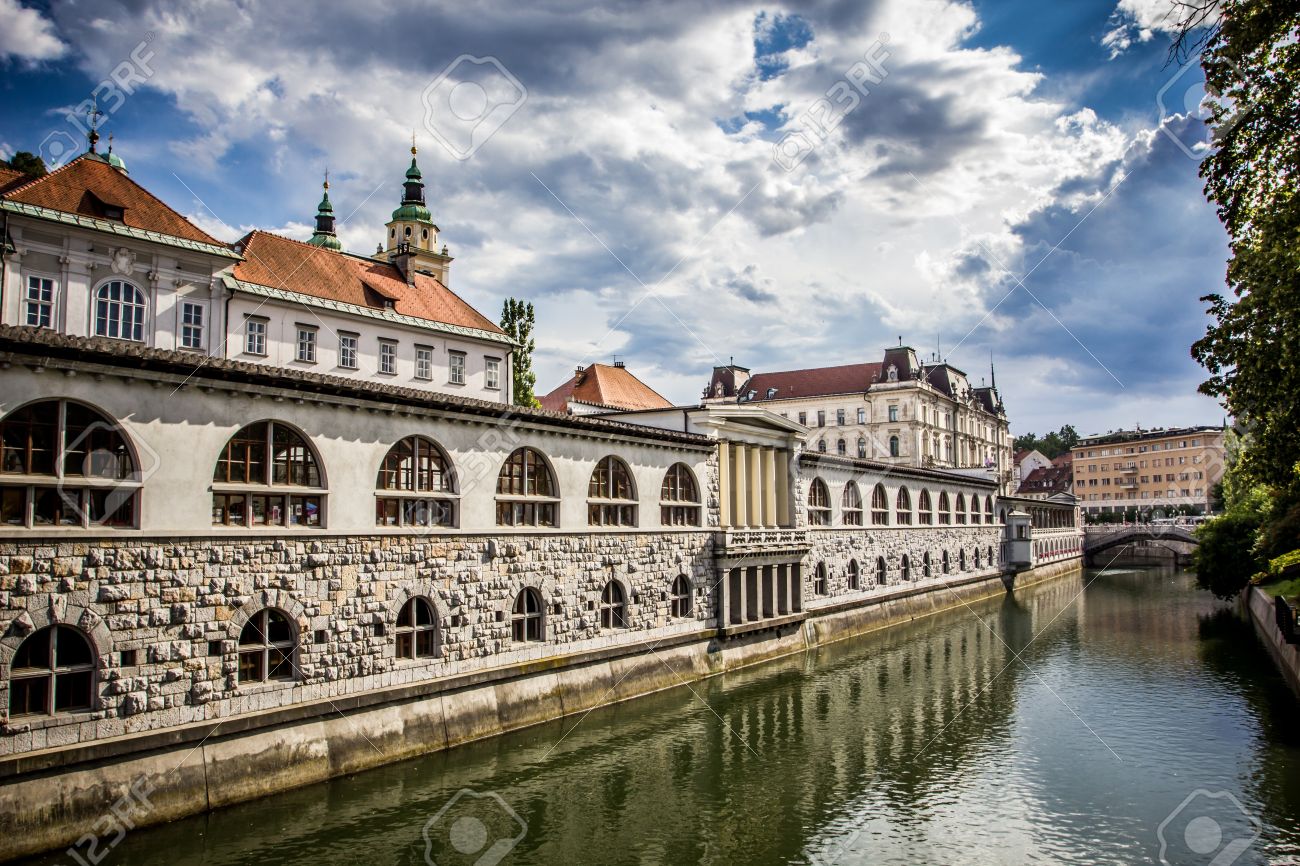 16266592-Central-Market-in-ljubljana-ove