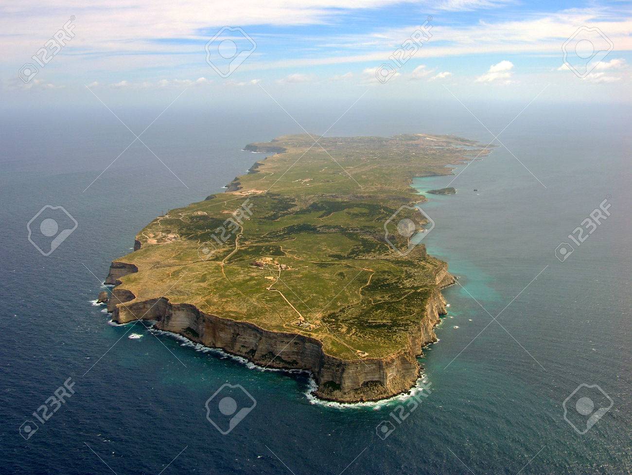 シチリア島 ランペドゥーサ島空撮 の写真素材 画像素材 Image