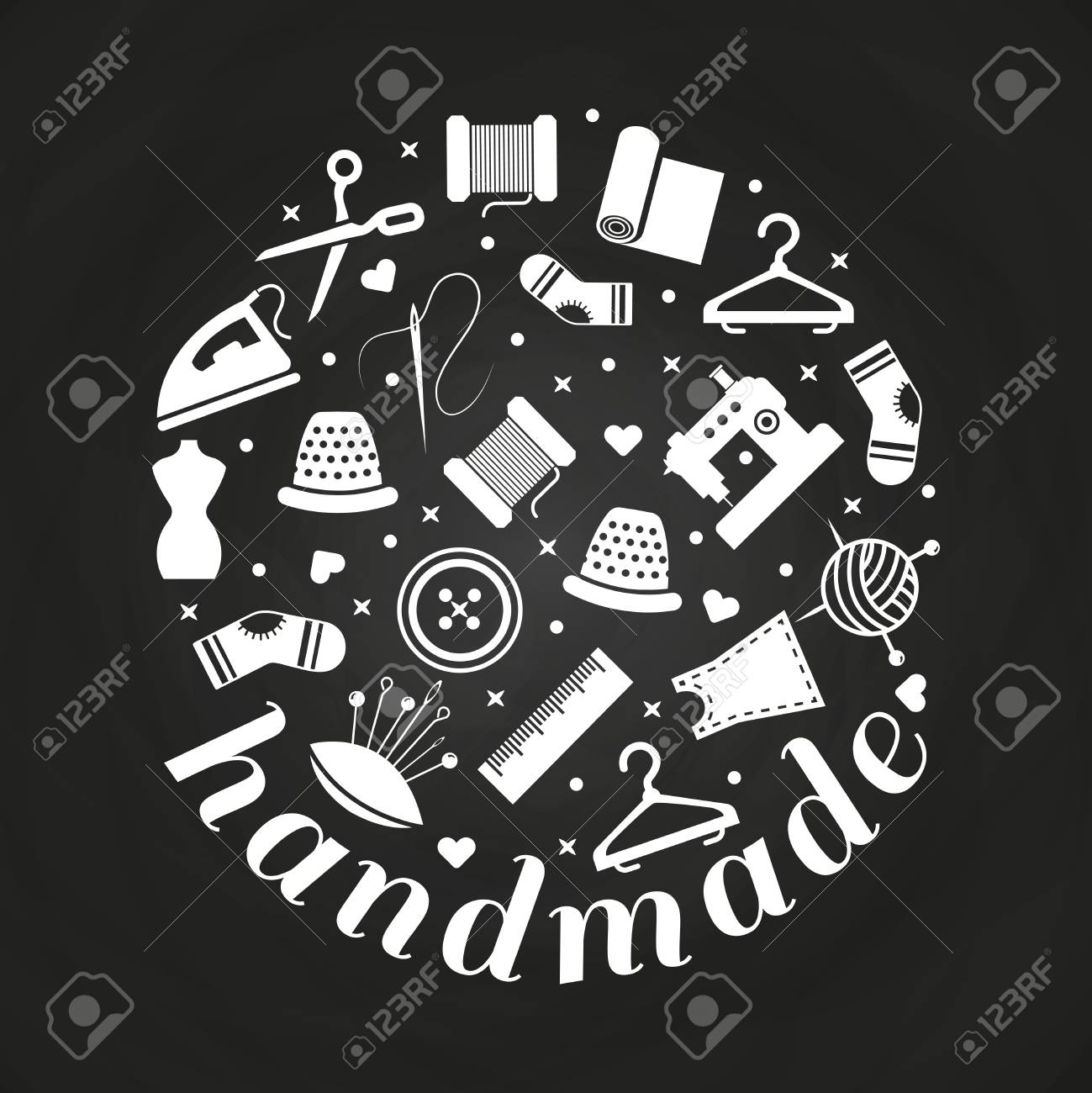 縫製 編み物 テイラーのアイコンと黒板上の手作りや手仕事ラウンドのコンセプト ベクトルイラストのイラスト素材 ベクタ Image