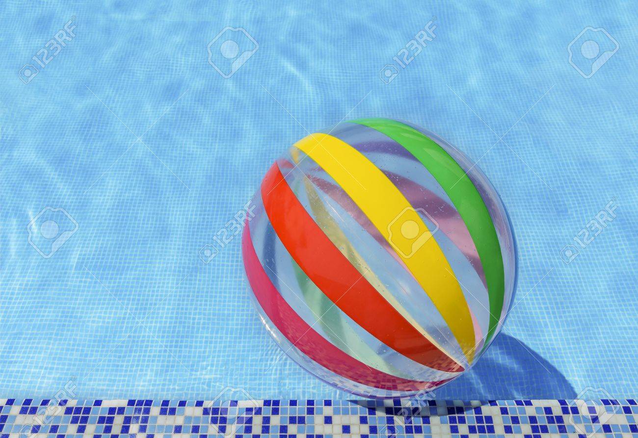 プール ボール背景色党クールなオブジェクト の写真素材 画像素材 Image