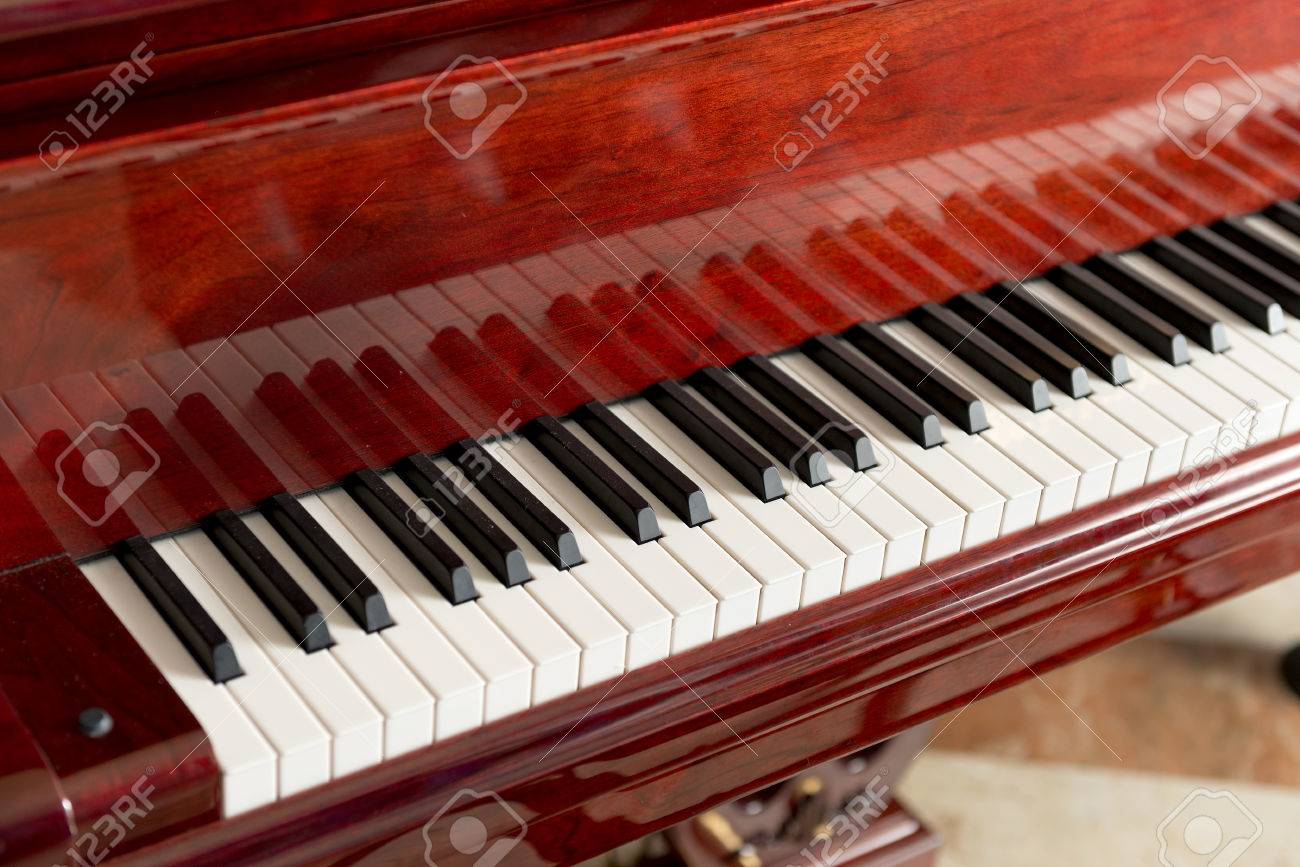 古典的なピアノ キーボードの音楽の背景 の写真素材 画像素材 Image