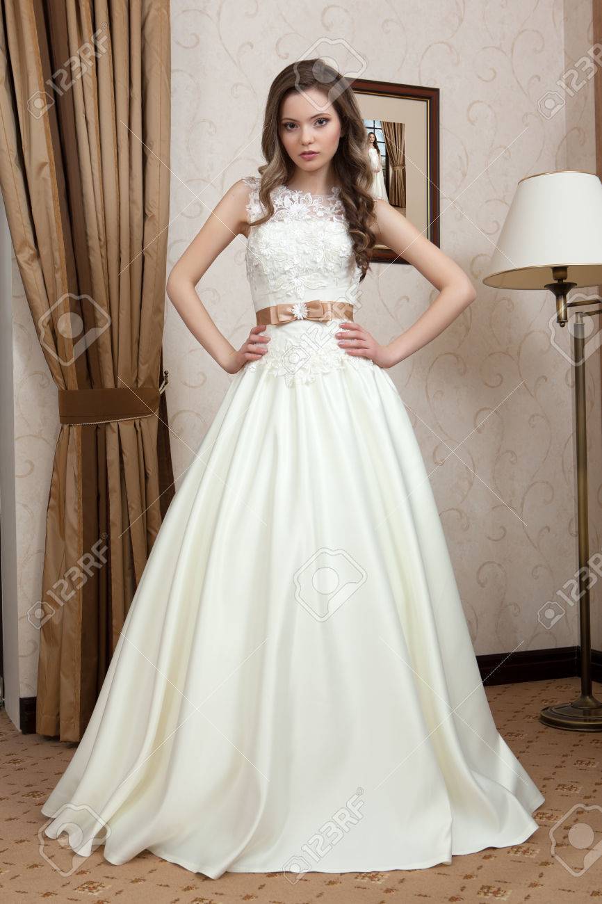 Vestido de novia joven Clearance