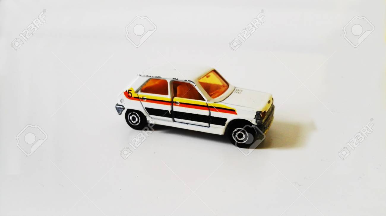 voiture jouet majorette