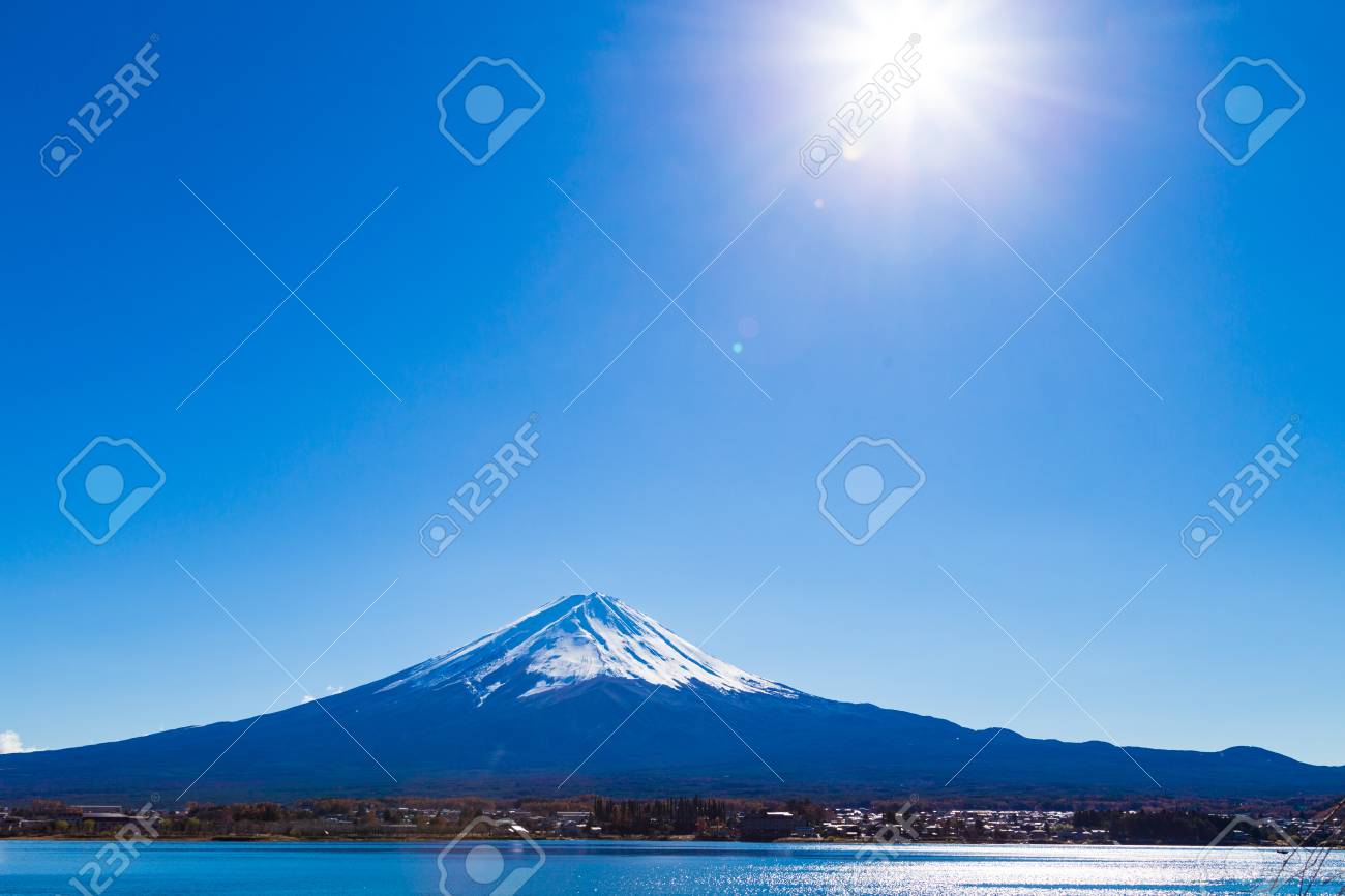 富士山 日本で最も高い山の秋景色 の写真素材 画像素材 Image 0684