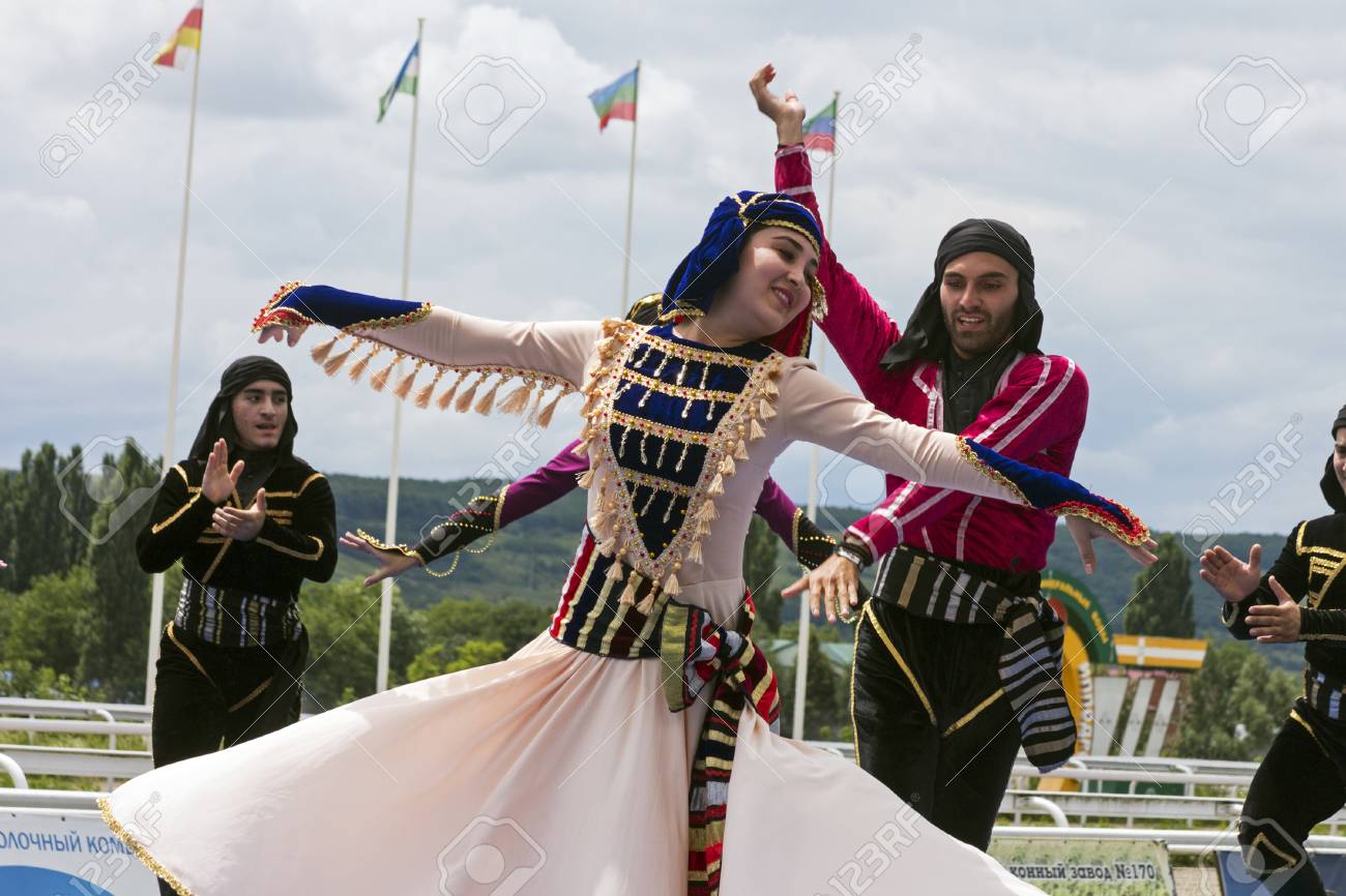 ピャチゴルスク ロシア連邦 7 月 23 日 17 Highland ダンス実行コーカサス ピャチゴルスク コーカサス ロシアの 黄金の羊毛 人々 のフォーク ダンスのアンサンブルで の写真素材 画像素材 Image ピャチゴルスク ロシア連邦 7 月 23 日 17 Highland ダンス実行コーカサス ピャチゴルスク コーカサス ロシアの 黄金の羊毛 人々 のフォーク ダンスのアンサンブルで の写真素材 画像素材 Image