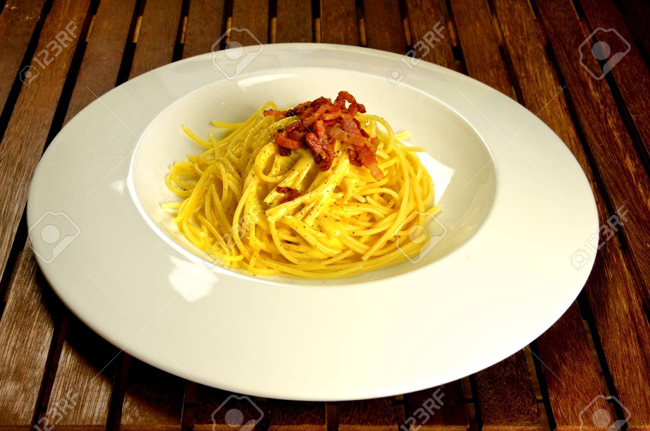 Spaghetti Alla Carbonara Recette Traditionnelle Avec Des Pates