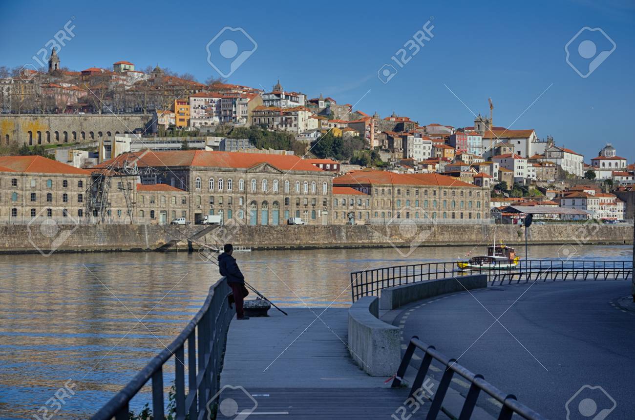 Destino Turistico De Porto De Portugal En El Rio Duero