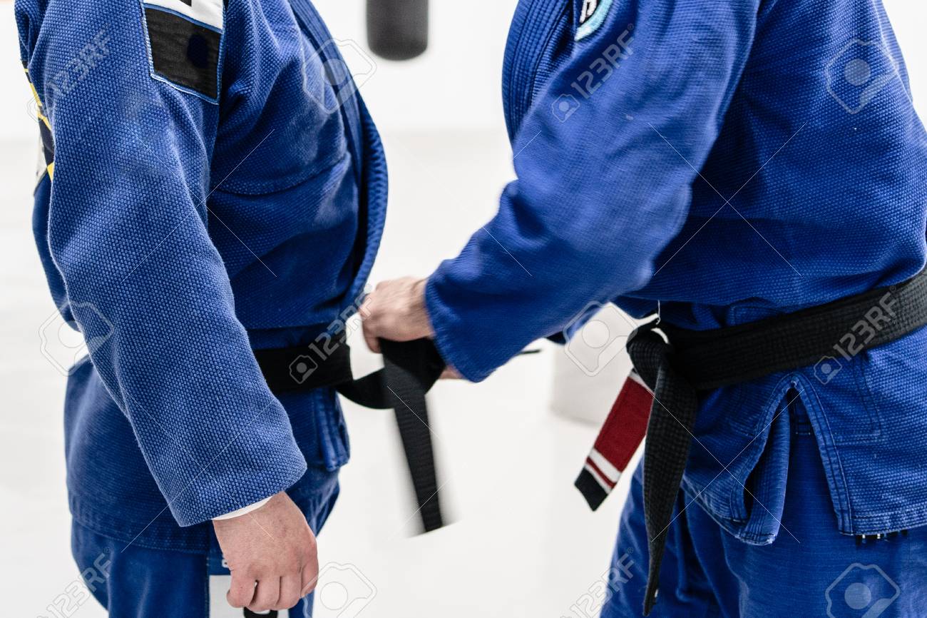 Fake BJJ Black Belts: Gracie Blue Belts Posing as Black Belts – The Take