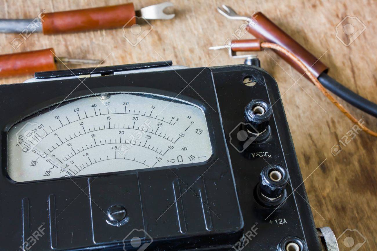 Connecting Voltmeter Ammeter And Wattmeter In A Circuit