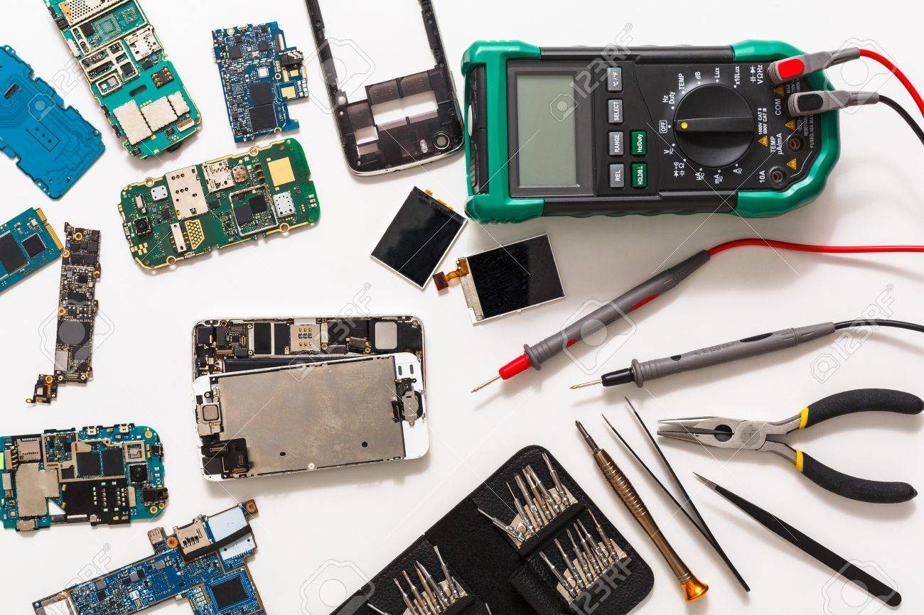 cell phone repair technician