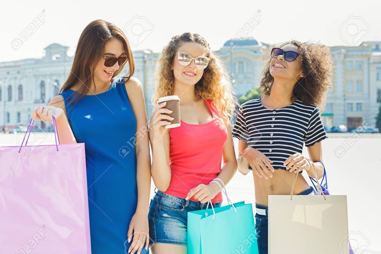 shopping summer clothes