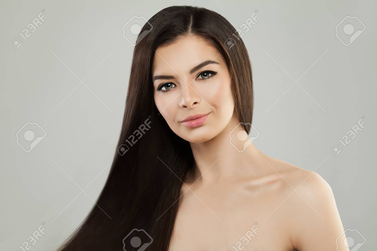 髪型の女性 ヌードメイクで美しいヘアモデル の写真素材 画像素材 Image