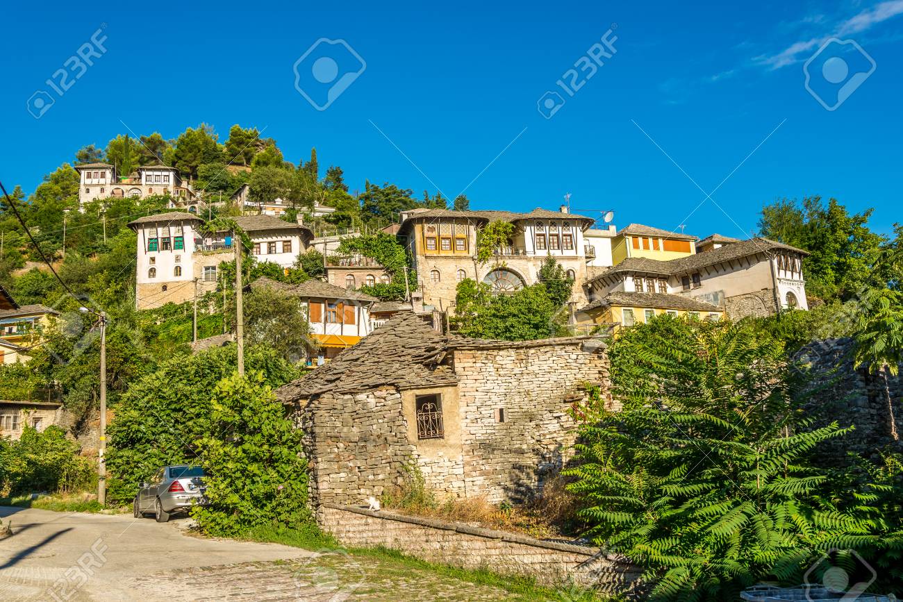 Gjirokaster アルバニアの家を表示します の写真素材 画像素材 Image