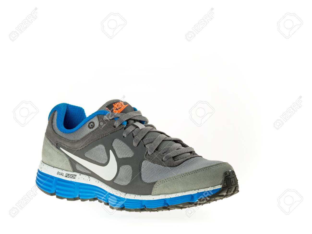 Istanbul, Turquie Le 21 Février, 2014 New Chaussure Nike Istanbul, Turquie 5 Février, 2014 Nouveau Nike Chaussures
