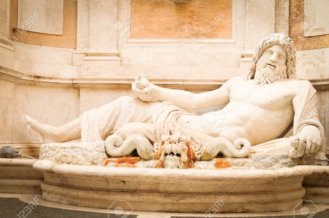 Statue Of Zeus In Rome, Italy Stock Photo, Picture and Royalty Free Image.  Image 83151677., image size:1300x863