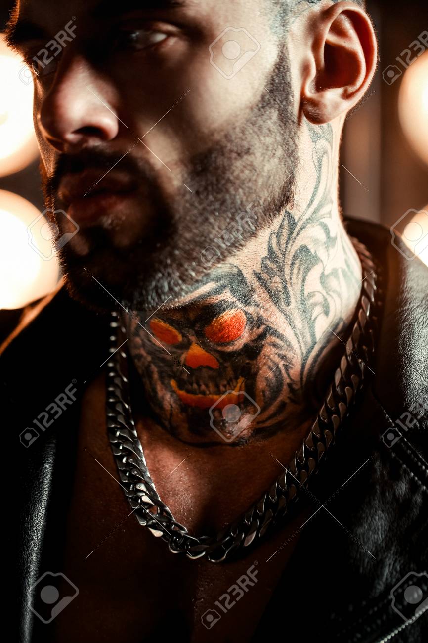 刺青ピアス奴隷 