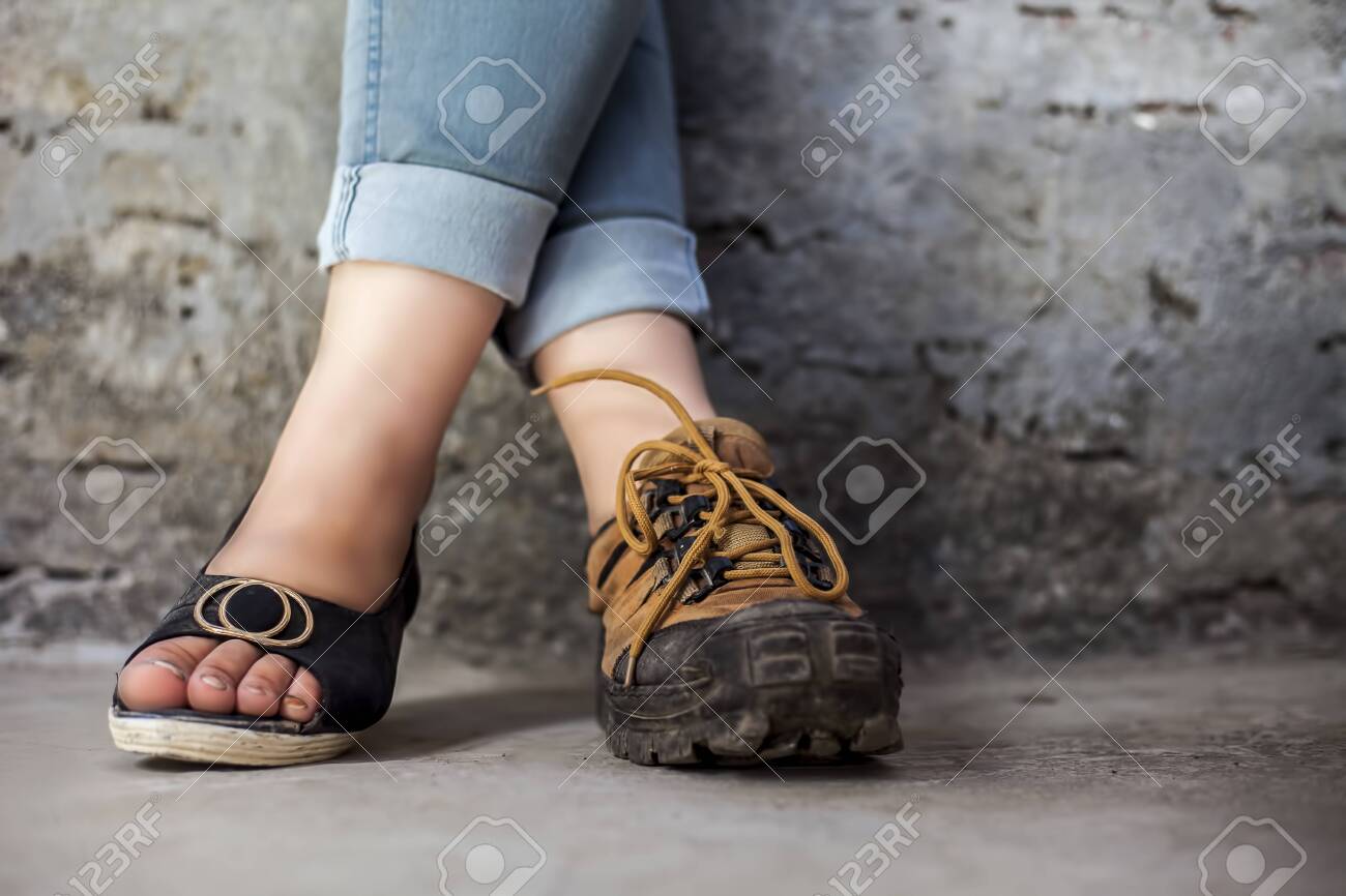 little girl closed toe sandals