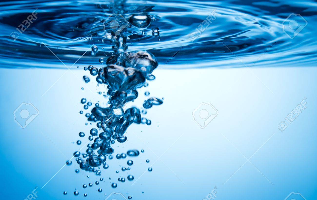 水中の気泡と水のしぶき の写真素材 画像素材 Image 水中の気泡と水のしぶき の写真素材 画像素材 Image