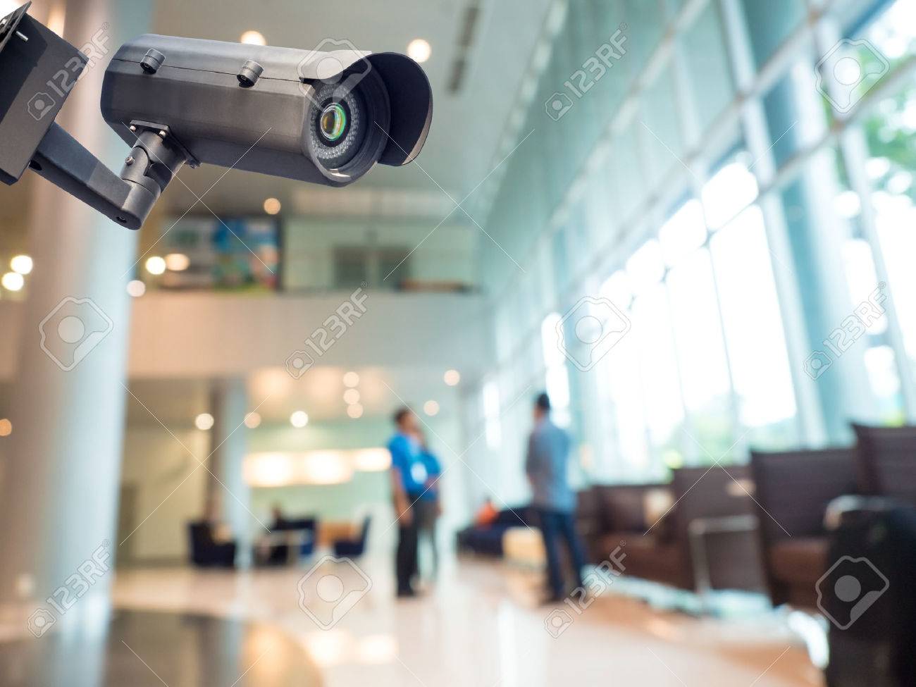 camera de surveillance dans les bureaux