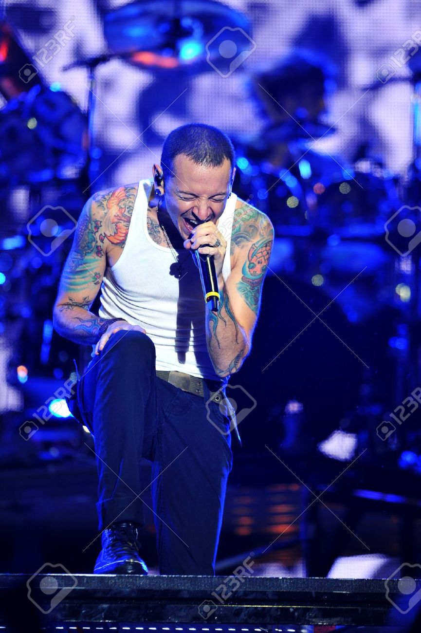 Chester Bennington 23 Photo Linkin Park Rock Band On Stage Picture Music Poster