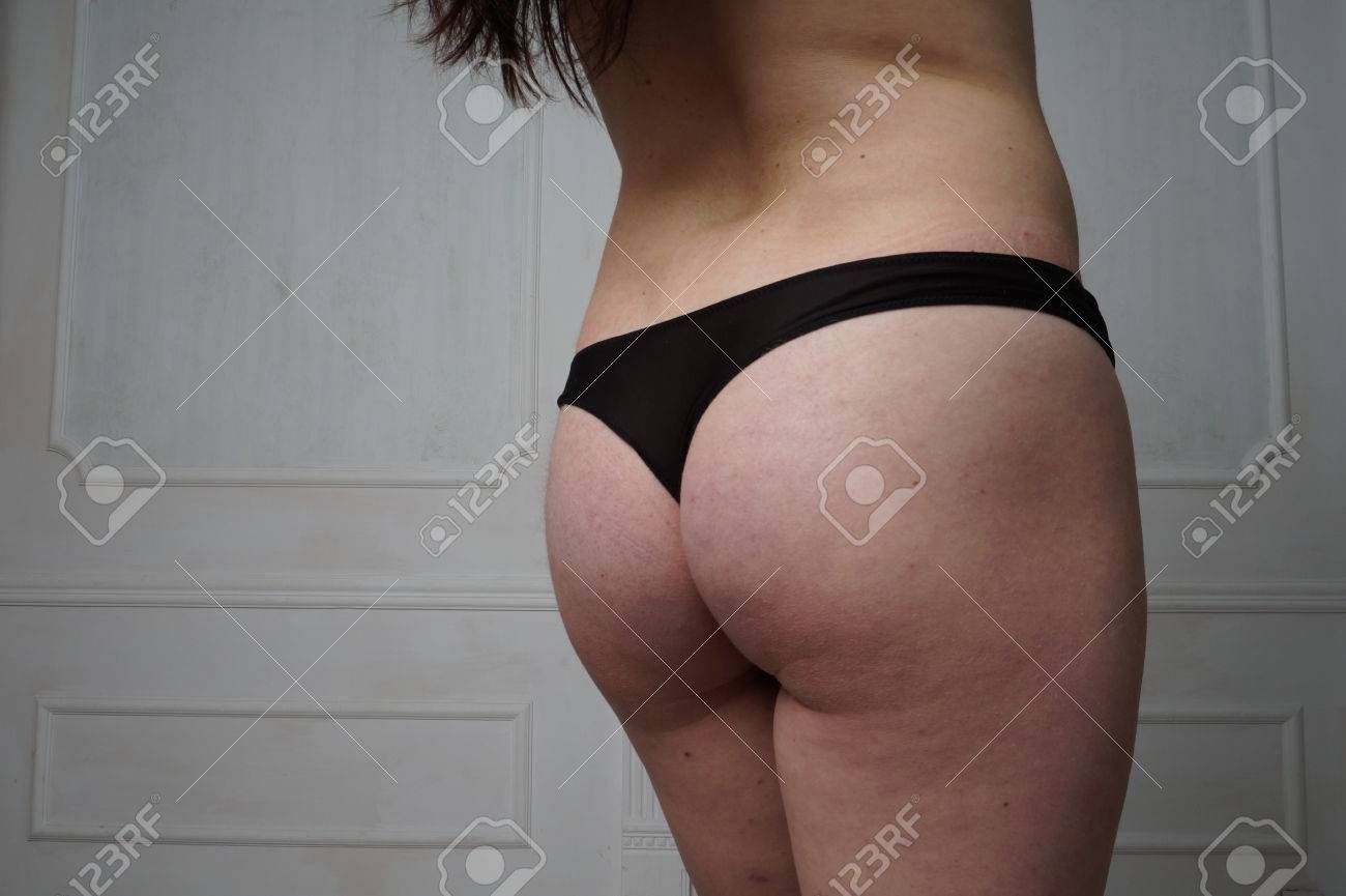 美しいスリムな女性の体 完璧なスリムは引き締まった少女の若い体です フィットネスや整形外科と審美的な美容 しっかりしたお尻 灰色の背景にポーズ黒いビキニでスポーティな女の子は の写真素材 画像素材 Image 美しいスリムな女性の体 完璧なスリムは引き締まった少女の若い体です フィットネスや整形外科と審美的な美容 しっかりしたお尻 灰色の背景にポーズ黒いビキニでスポーティな女の子は の写真素材 画像素材 Image