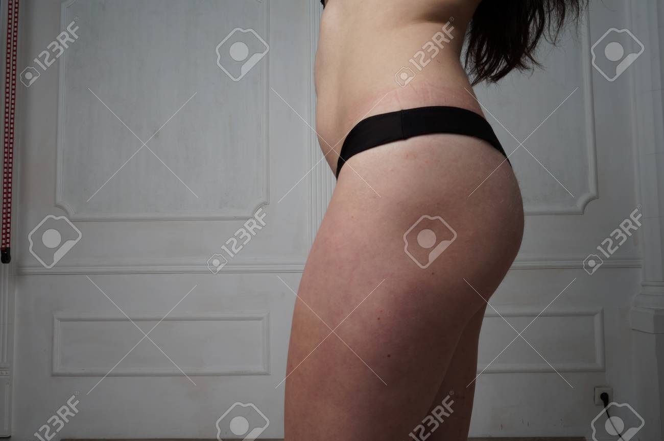 美しいスリムな女性の体 完璧なスリムは引き締まった少女の若い体です フィットネスや整形外科と審美的な美容 しっかりしたお尻 灰色の背景にポーズ黒いビキニでスポーティな女の子は の写真素材 画像素材 Image 美しいスリムな女性の体 完璧なスリムは引き締まった少女の若い体です フィットネスや整形外科と審美的な美容 しっかりしたお尻 灰色の背景にポーズ黒いビキニでスポーティな女の子は の写真素材 画像素材 Image