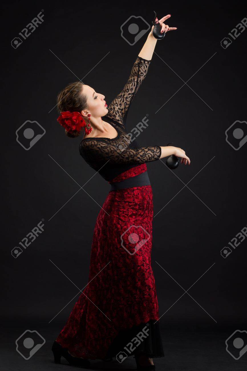 flamenco dancer in black