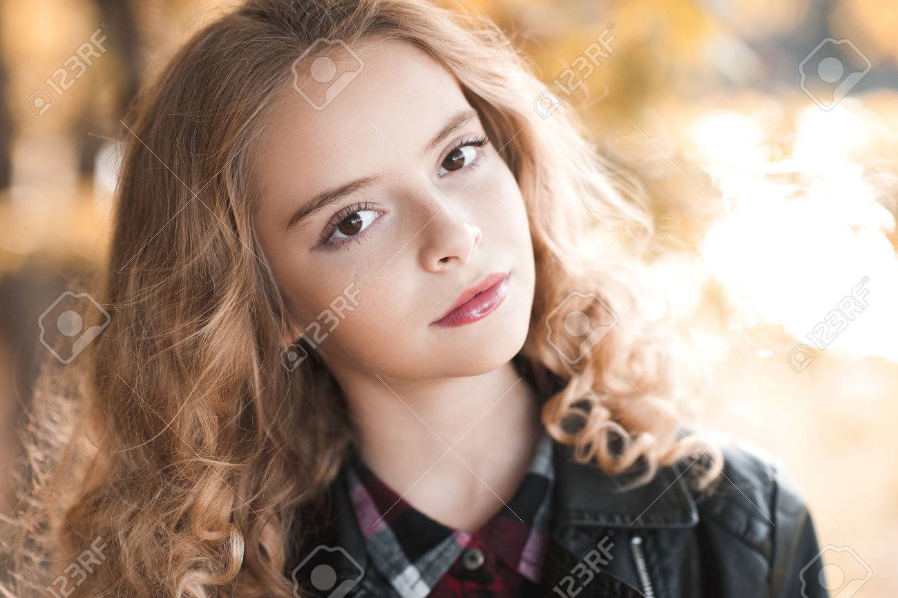 12 jähriges hübsches mädchen