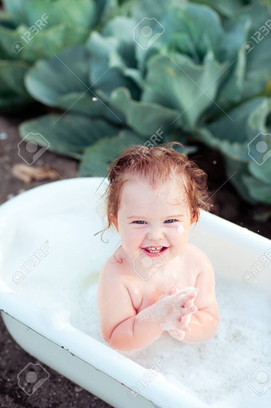 2 year old little girl