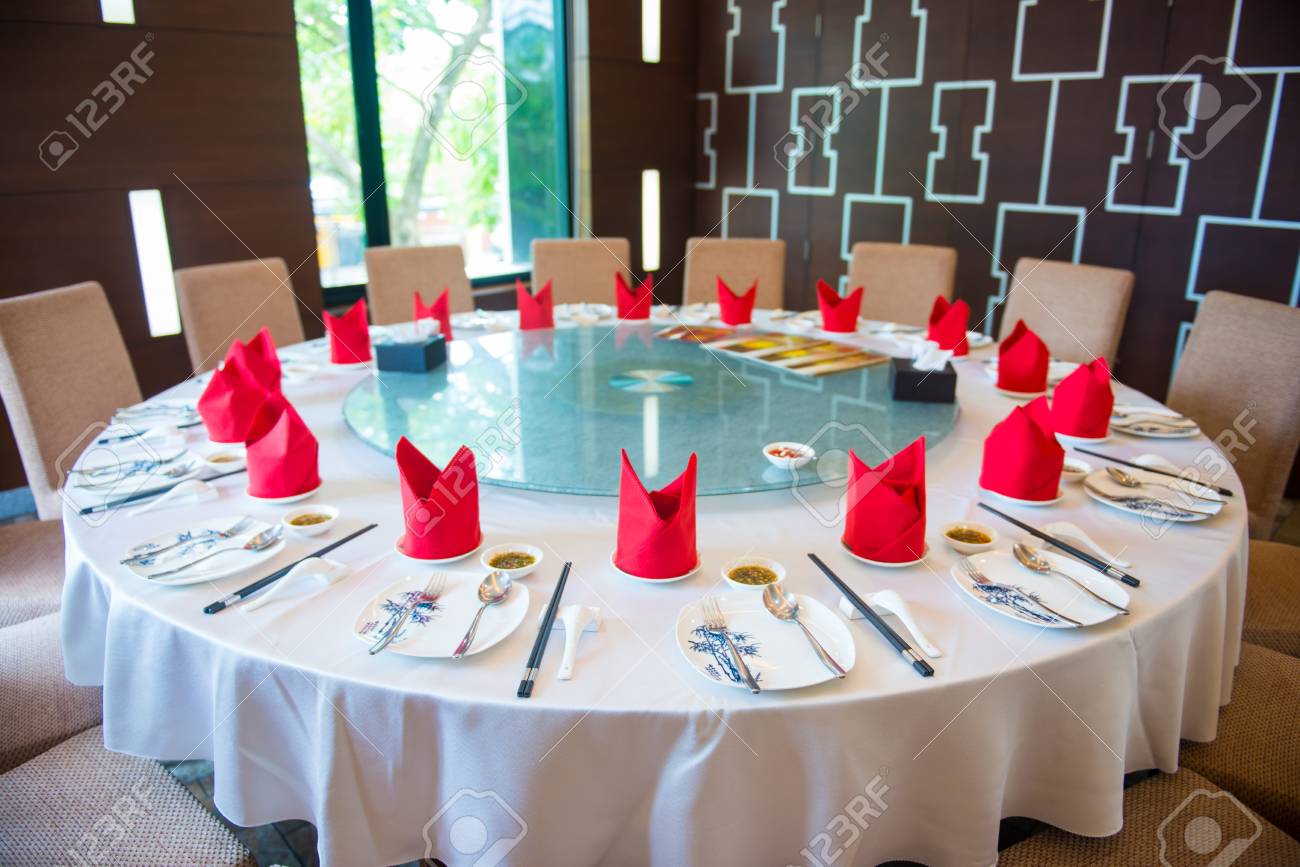 The Round Table Set In Chinese Restaurant The Round Table Set In Chinese Restaurant