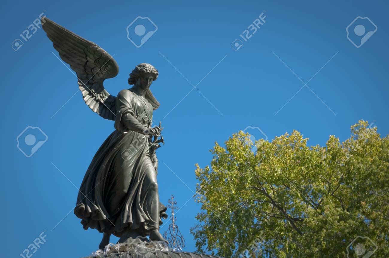 中央公園の水の天使 の写真素材 画像素材 Image