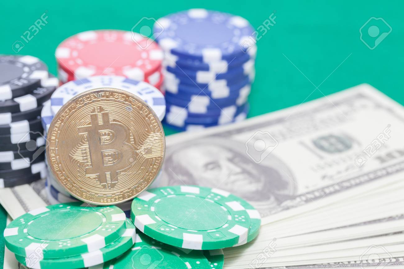 비트 코인, 포커 칩 및 돈, 도박 개념 로열티 무료 사진, 그림, 이미지 그리고 스톡포토그래피. Image 99061186