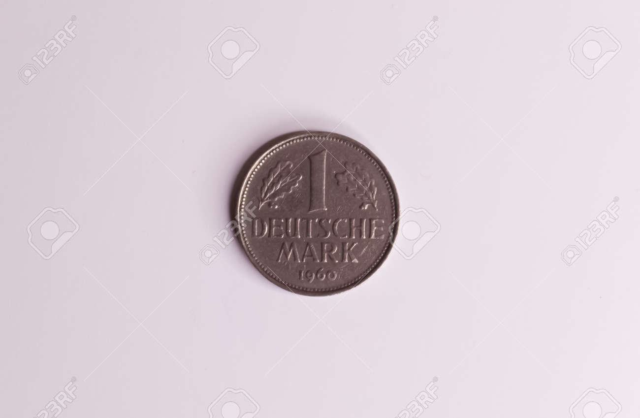 ドイツからの現在の通貨ではないドイツマルクの単一の1DMarkコインの写真素材・画像素材 Image 179973335
