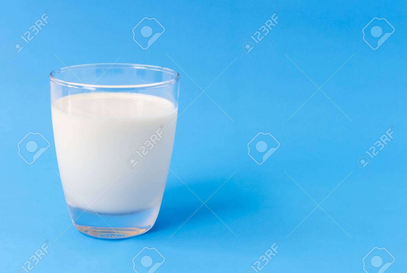 青色の背景色 食べ物と健康概念の飲み物にミルクのガラス の写真素材 画像素材 Image 7500 青色の背景色 食べ物と健康概念の飲み物にミルクのガラス の写真素材 画像素材 Image 7500