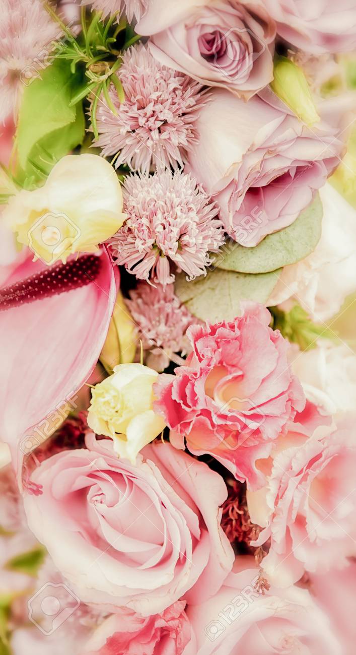 Old Fashioned Flower Arrangement With Roses And Alliums Shallow - 
