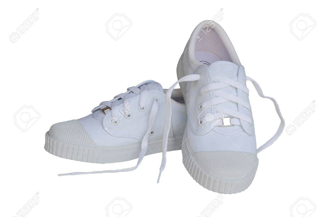 white plain tennis shoes