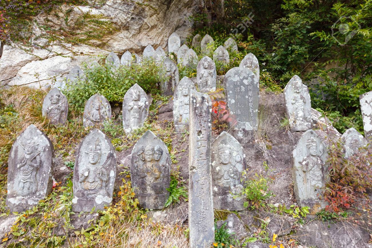 12 年 10 月 27 日 山形県 仏像山寺の立石寺で Tashoba で 860 に設立され 山寺寺院は国指定名勝および史跡です の写真素材 画像素材 Image 12 年 10 月 27 日 山形県 仏像山寺の立石寺で Tashoba で 860 に設立され 山寺寺院は国指定名勝および史跡です の写真素材 画像素材 Image