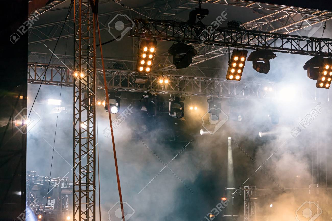 不正直 アンビエント 悪意のある 屋外 ステージ スポットライト Chichibuno Soba Com