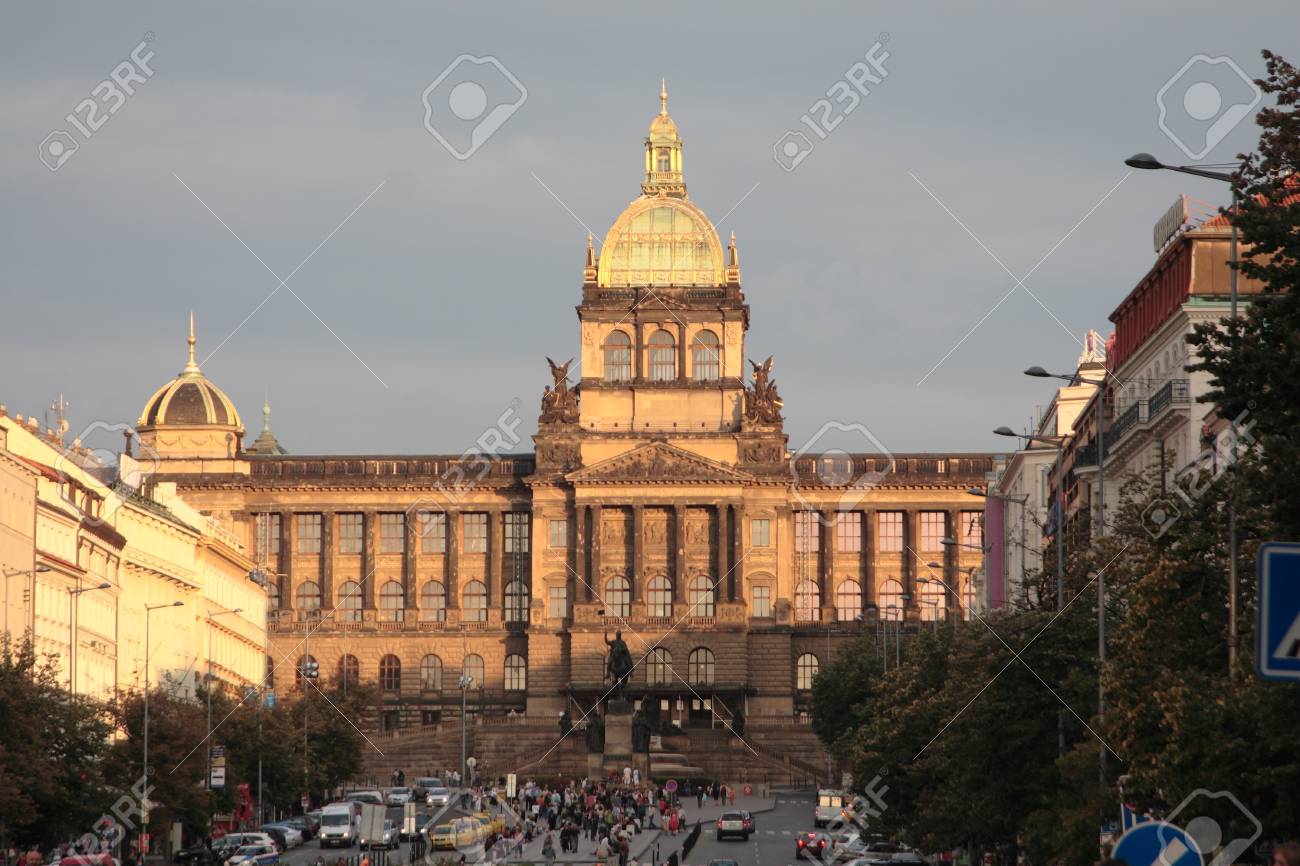 Immagini Stock Museo Nazionale Di Praga Nella Repubblica Ceca Edificio Storico Nel Centro Della Citta Image 14803147