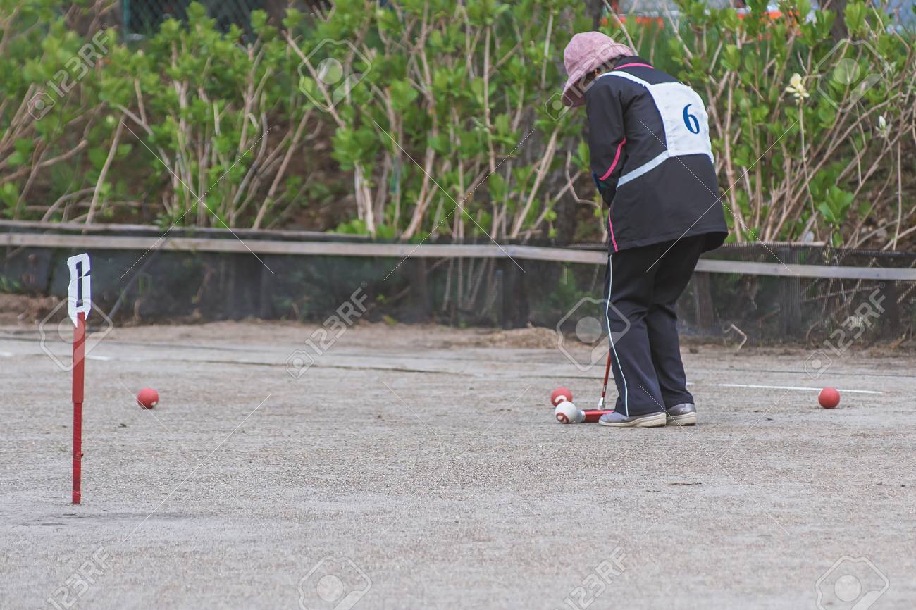 高齢者ゲートボールを楽しんで の写真素材 画像素材 Image
