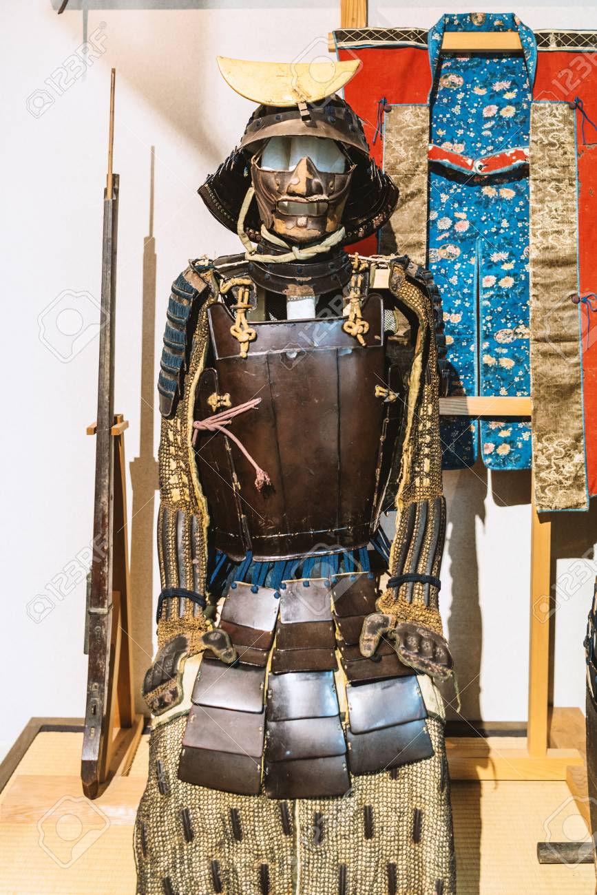 武士の伝統的な鎧と戦いサーコート の写真素材 画像素材 Image