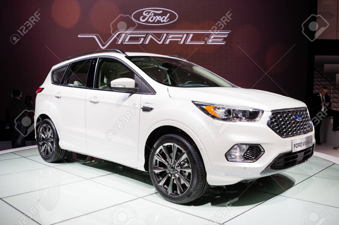 Ford Kuga Vignale >> Geneva Switzerland March 1 2016 Ford Kuga Vignale Concept Ford Kuga Vignale >> Geneva Switzerland March 1 2016 Ford Kuga Vignale Concept