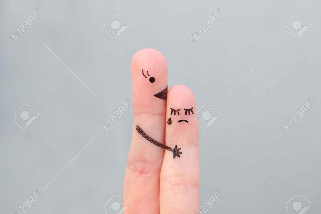 Fingers art of people. Child cries, mother reassures his. - 164049133 Fingers art of people. Child cries, mother reassures his. - 164049133